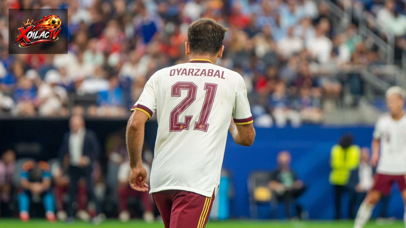 Mikel Oyarzabal thi đấu trong màu áo đội tuyển Tây Ban Nha năm 2026